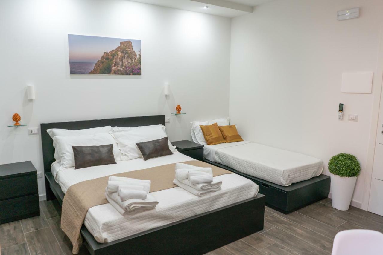 Marranzanu Rooms Санта-Тереза-ди-Рива Экстерьер фото